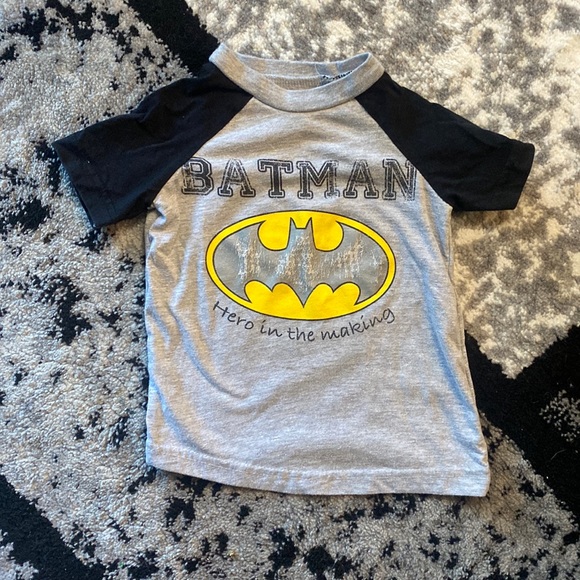 Batman Toddler Graffic Tee Size 18M - Picture 1 of 4